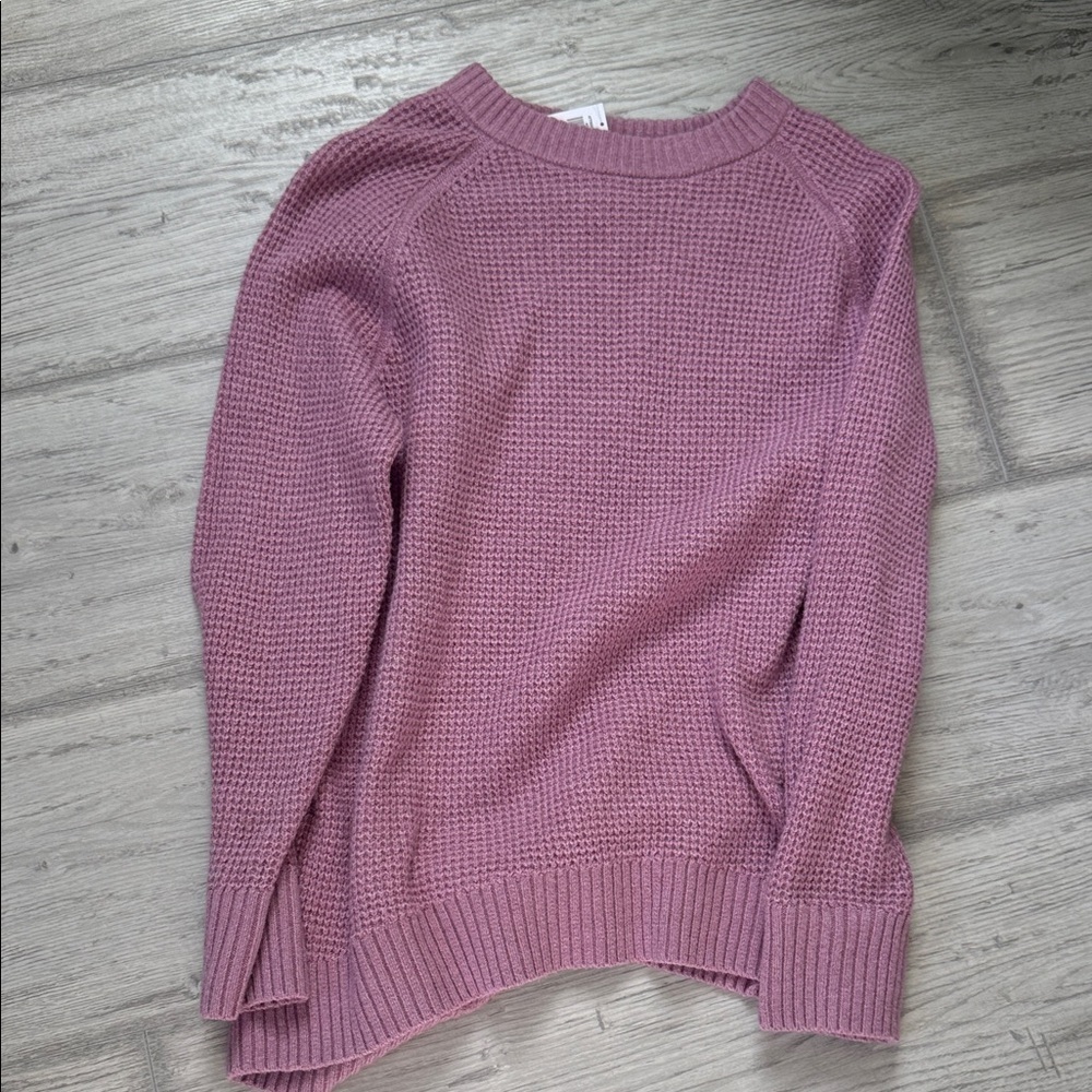 Old Navy Women's Knit Sweater in Mauve